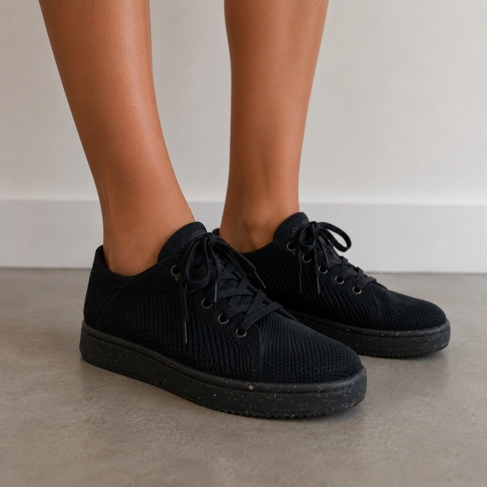 Eileen Fisher Womens Black Stretch Knit Lace Up Sneakers Speckled Sole Size 8
